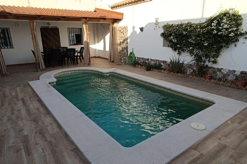 Bazén v ubytování La Casa de Mari nebo v jeho okolí