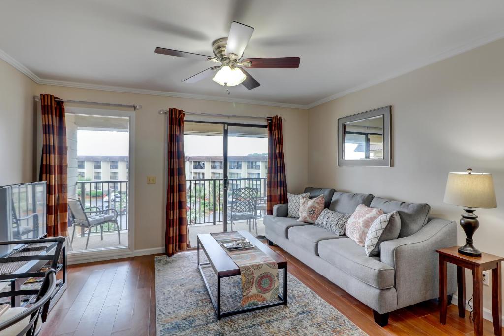 a living room with a couch and a ceiling fan at HH Beach & Tennis 344B in Hilton Head Island