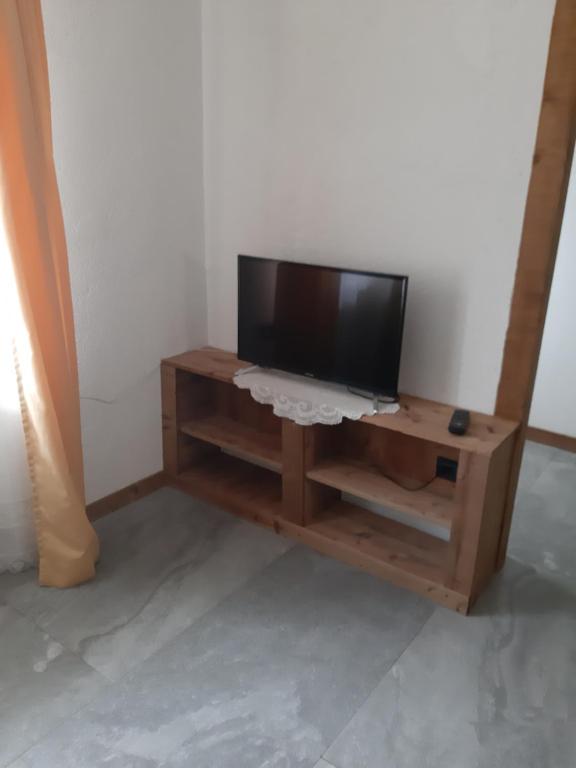 TV a/nebo společenská místnost v ubytování Roda de Vael