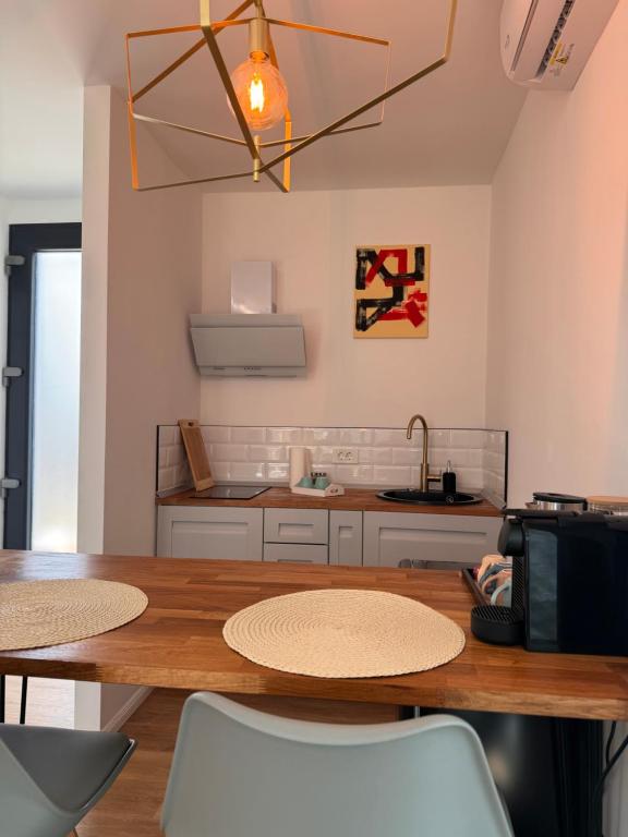 Kuchyň nebo kuchyňský kout v ubytování Casa en Sol -Therme Balotesti