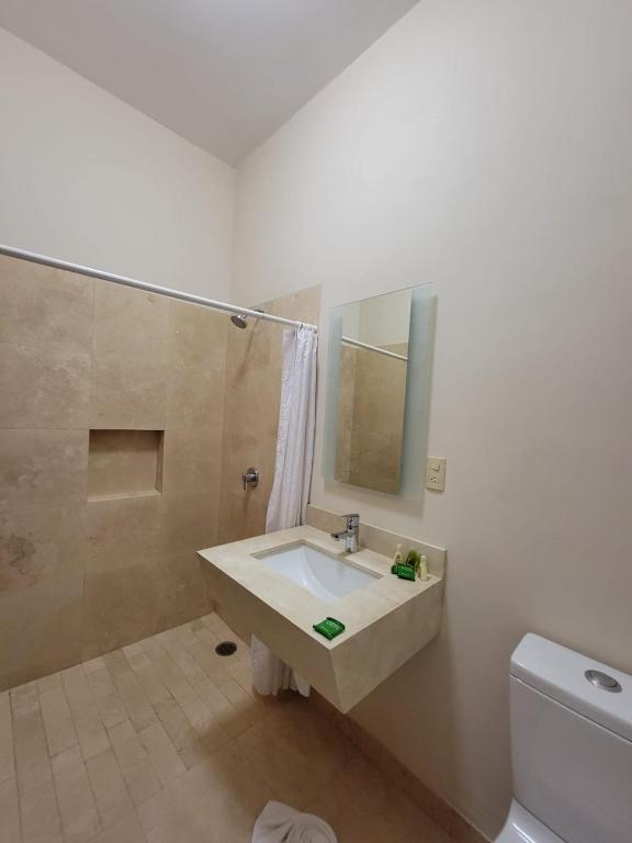 Koupelna v ubytování HOTEL TRUEBA