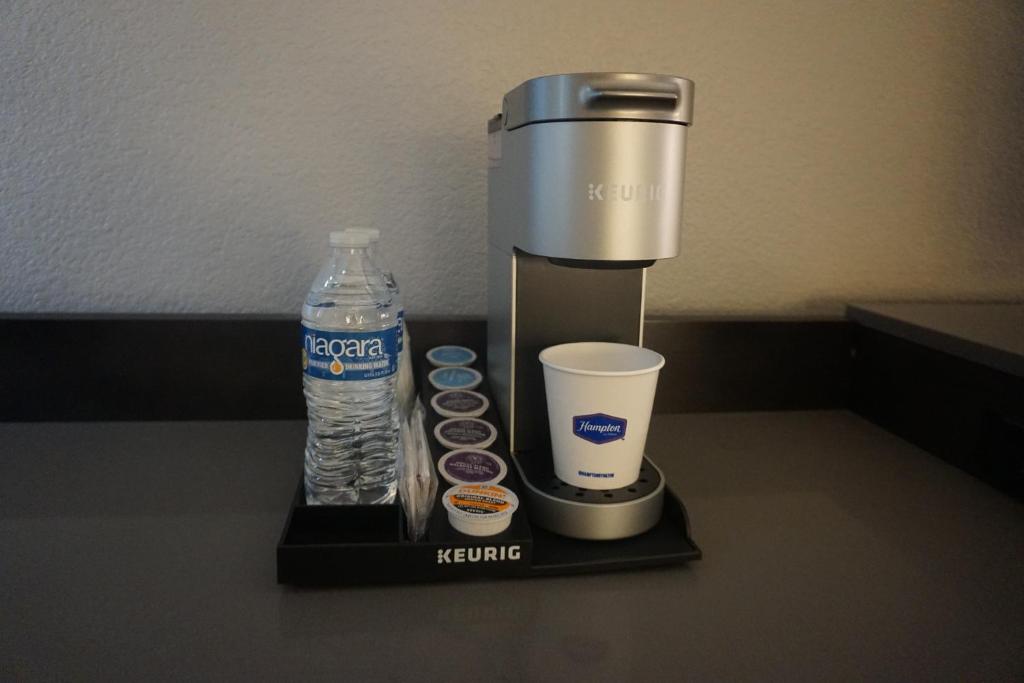 Hampton Inn Tropicana - King Room With Sofa Bed - Non-Smoking