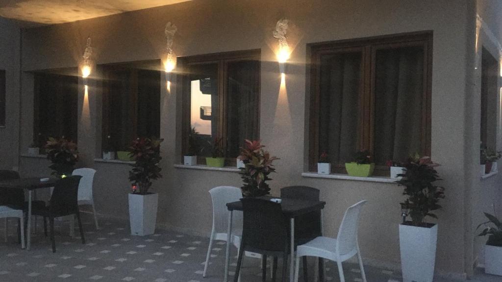Restaurace v ubytování Hotel Vlora 78