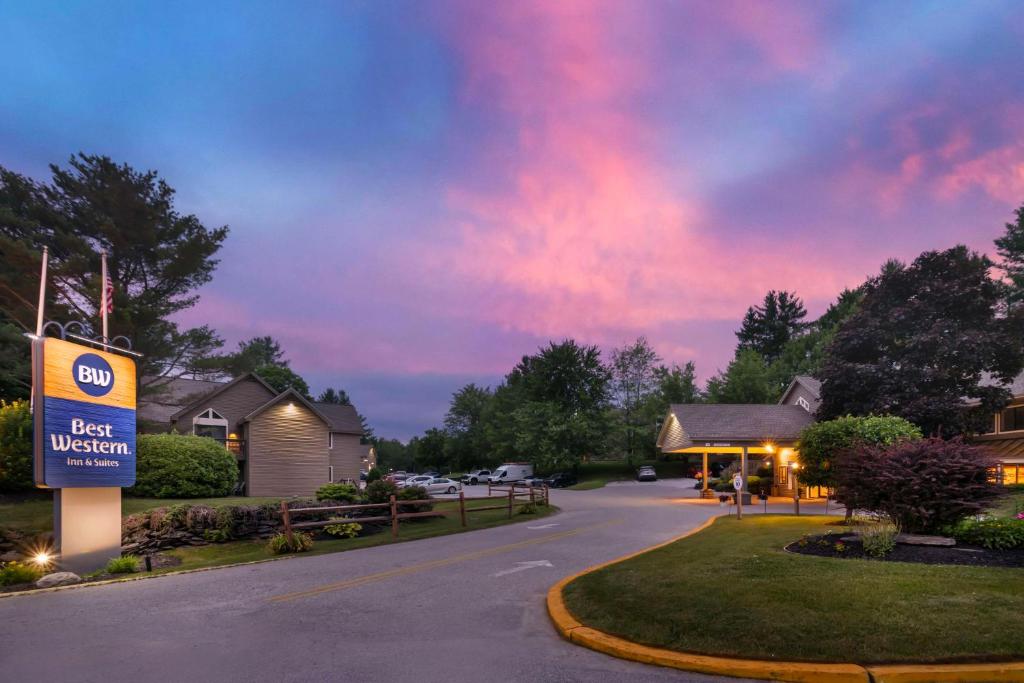 a house with a best western sign in a driveway at Best Western Inn & Suites Rutland-Killington in Rutland