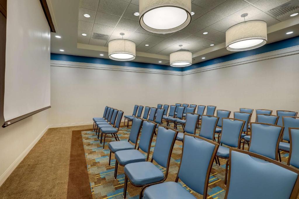 Drury Inn & Suites Grand Rapids photo