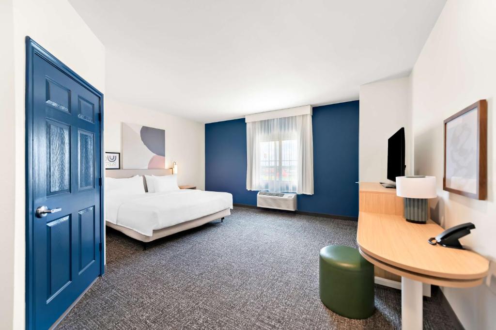 Postel nebo postele na pokoji v ubytování Spark By Hilton Longview