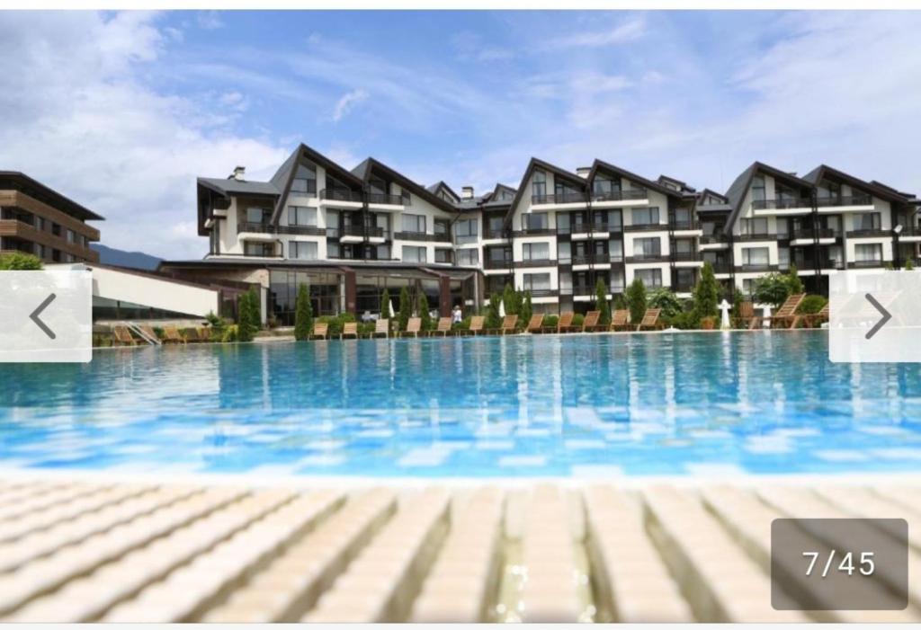 Bazén v ubytování Aspen Golf Resort and SPA, Studio L306 nebo v jeho okolí