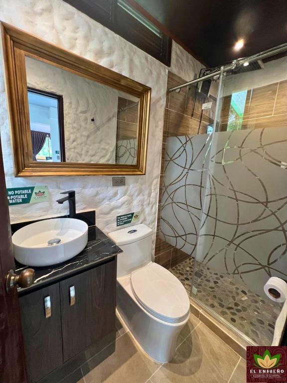 Koupelna v ubytování El Ensueño Ecohostal & Glamping