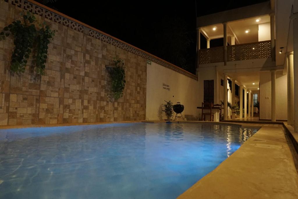 Bazén v ubytování Hotel del Parque nebo v jeho okolí