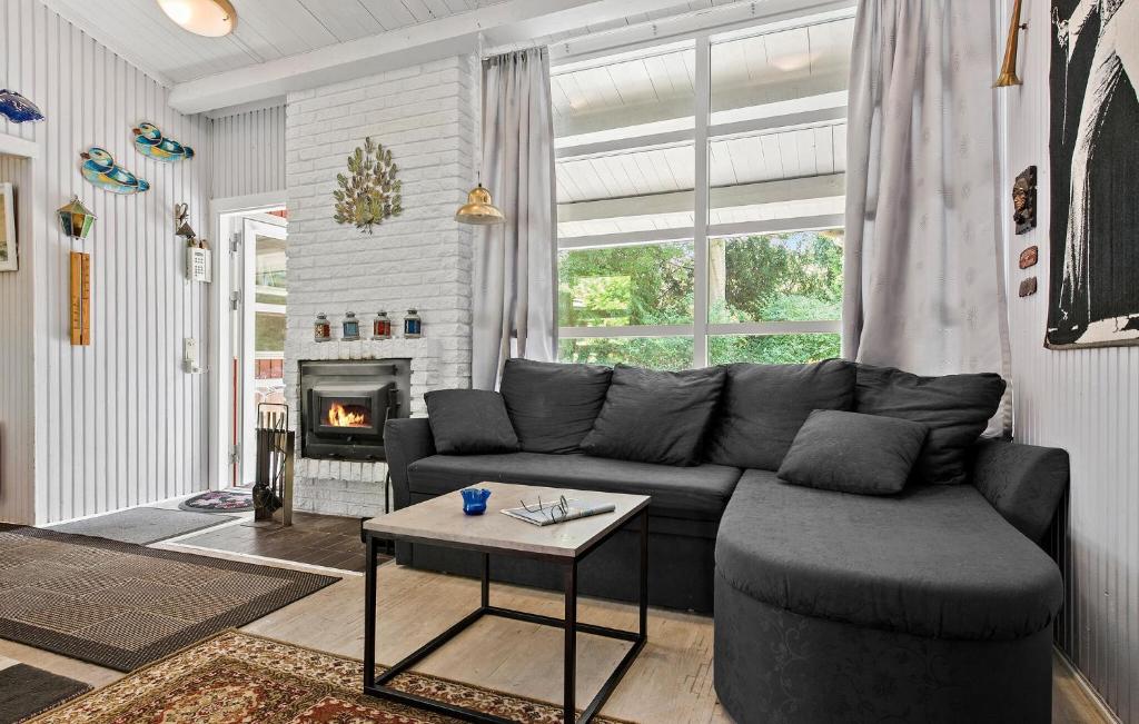 Posezení v ubytování Holiday Home Trehøis-Åsen Gilleleje V