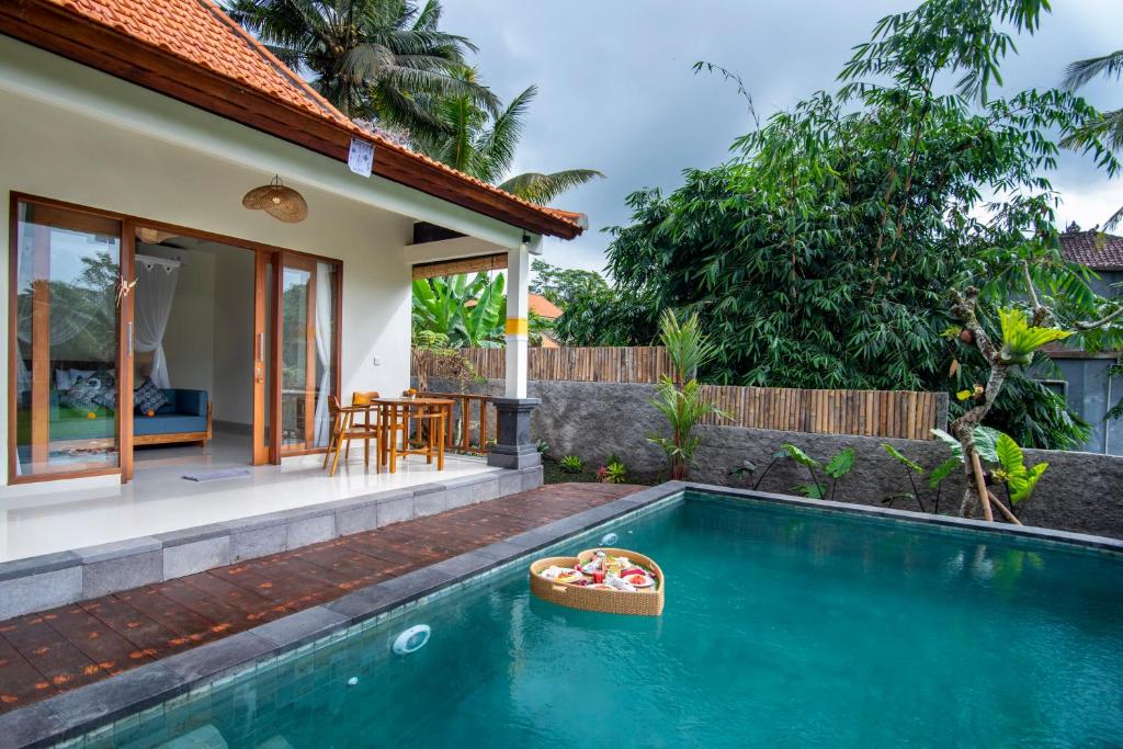 Piscina di Jatining Ubud Villa & Spa o nelle vicinanze