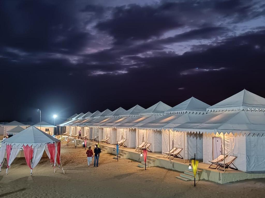 Fotografie z fotogalerie ubytování Desert Fort Resort v destinaci Sām