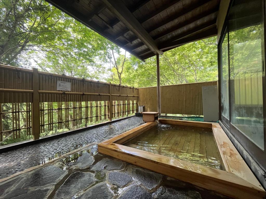 Fotografie z fotogalerie ubytování 丸山鉱泉旅館 v destinaci Nitanzawa