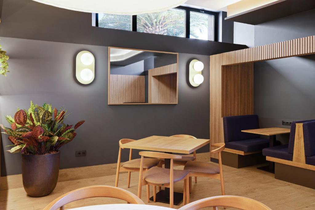 B&B HOTEL Málaga Centro - Resim 16