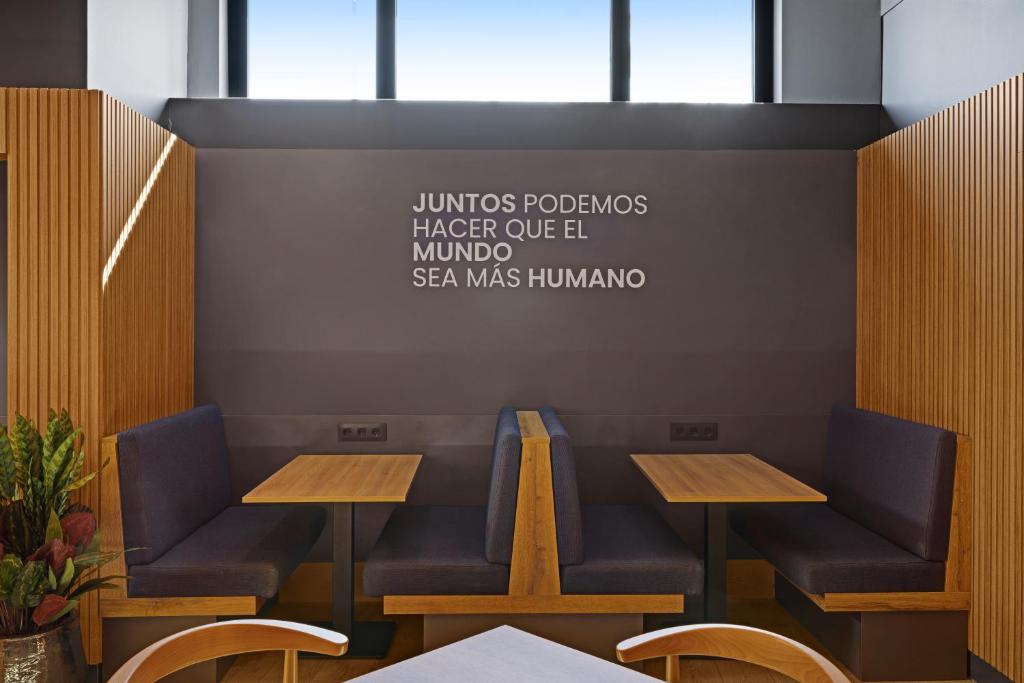 Posedenie v ubytovaní B&B HOTEL Málaga Centro