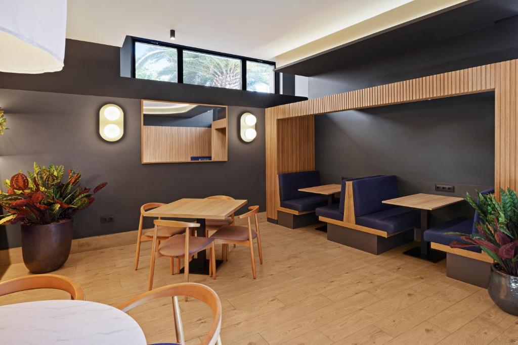 Posedenie v ubytovaní B&B HOTEL Málaga Centro