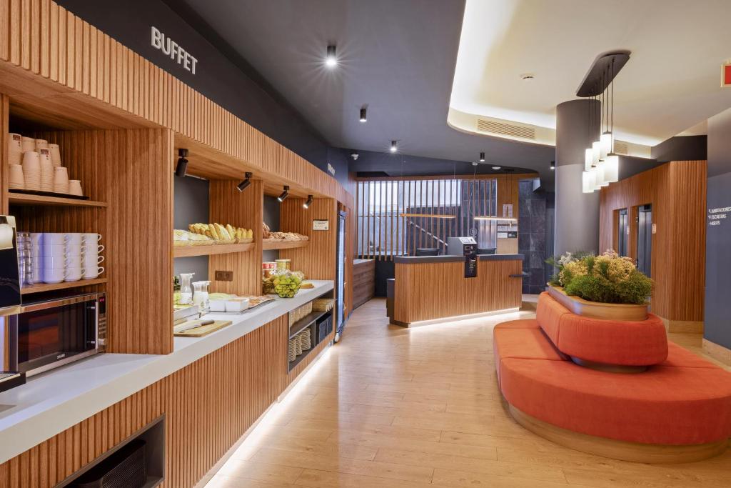 B&B HOTEL Málaga Centro - Resim 25