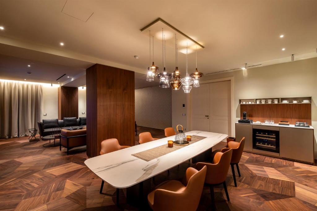 AF Duomo - Milano Luxury Suites - Resim 4