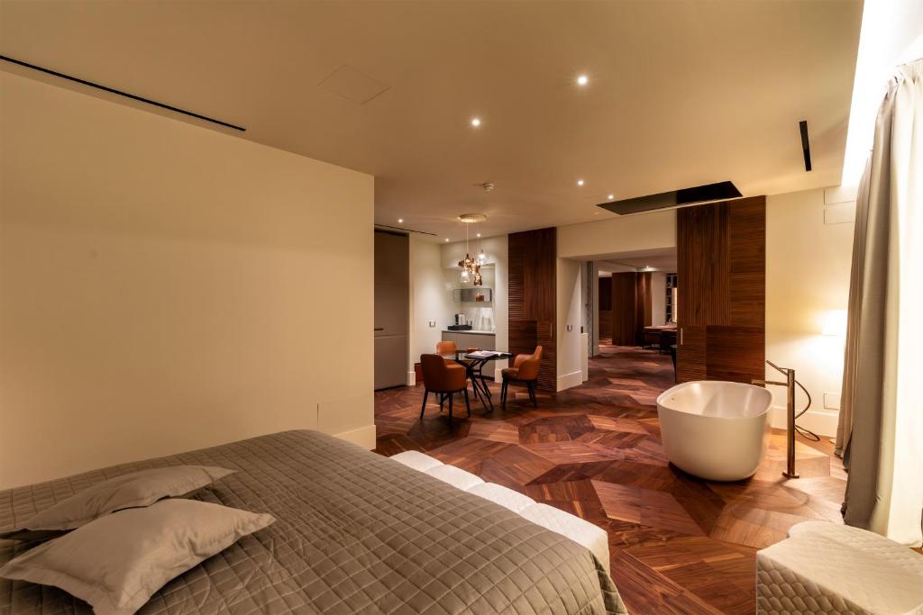 AF Duomo - Milano Luxury Suites - Resim 2