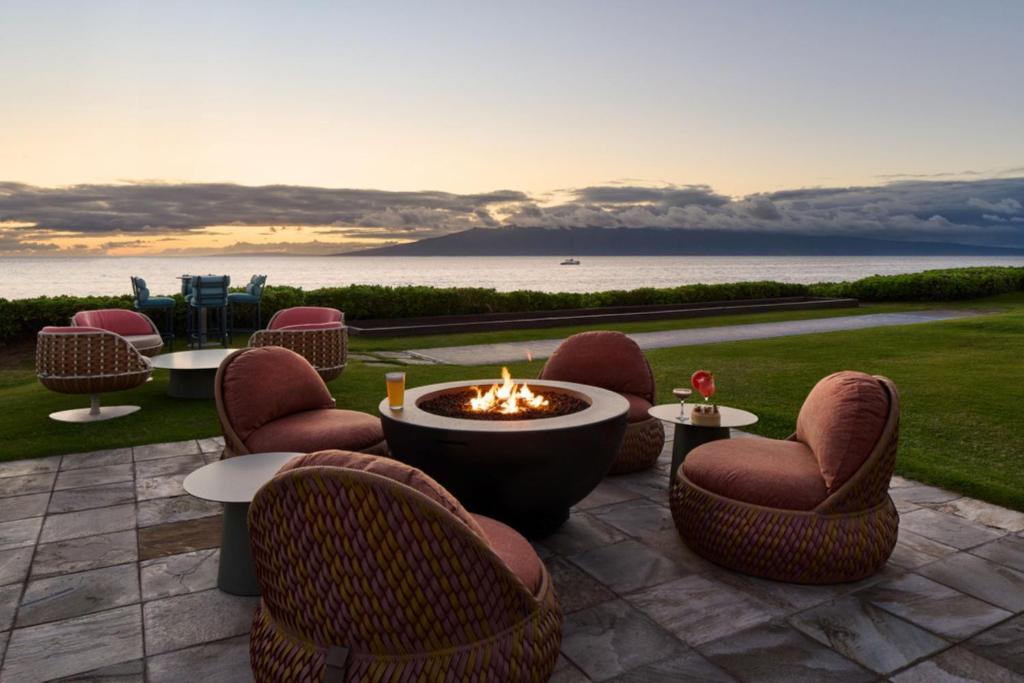 Royal Lahaina Resort & Bungalows photo