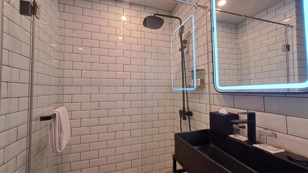 Bagno di Moxy Solo