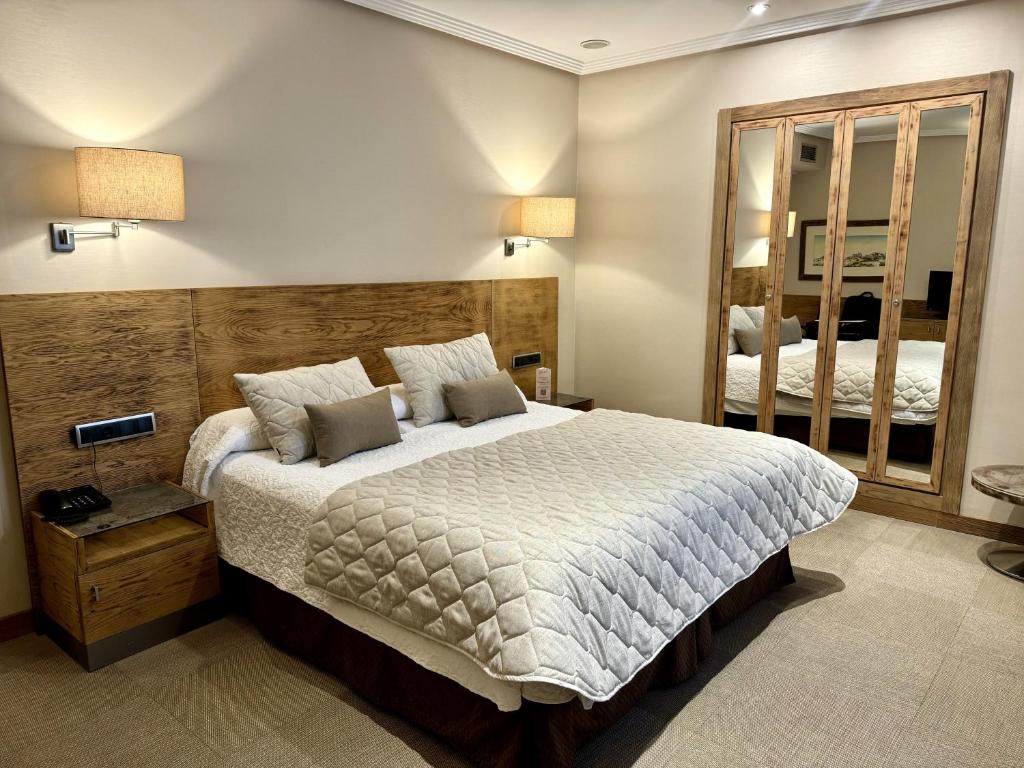 Hotel San Juan de los Reyes - 10