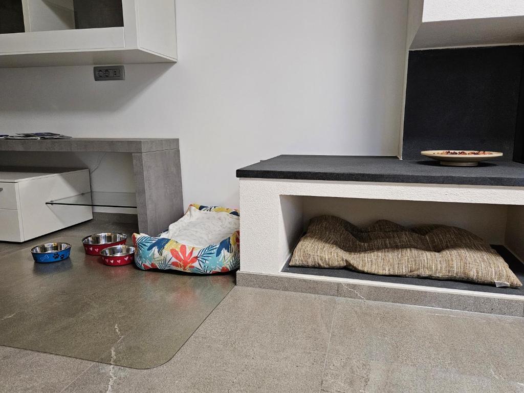Kuchyň nebo kuchyňský kout v ubytování Apartmaji Rdeča Kapica