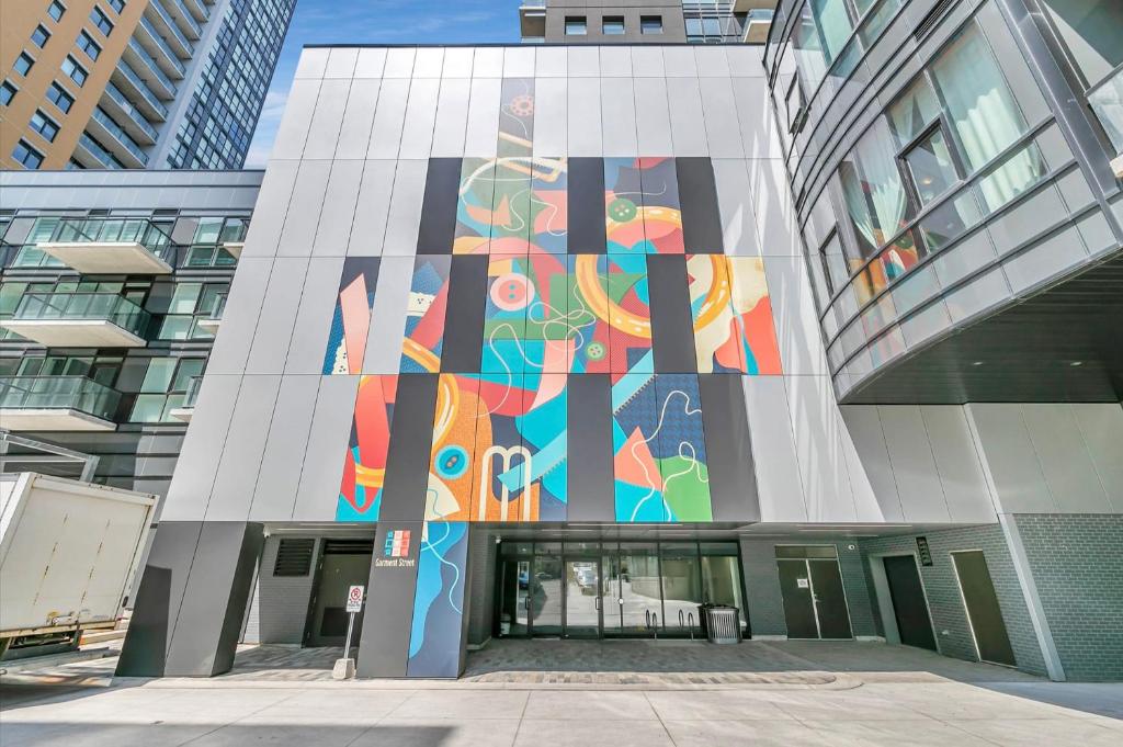 Image result for Private Patio - City Views - Garment St Condos, Kitchener (aktualisierte Preise für 2025)
