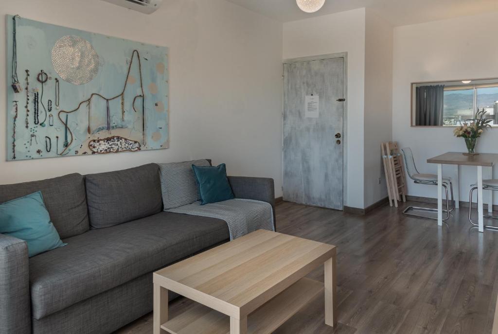 Posezení v ubytování Phaedrus Living Nicosia Heartside Flat