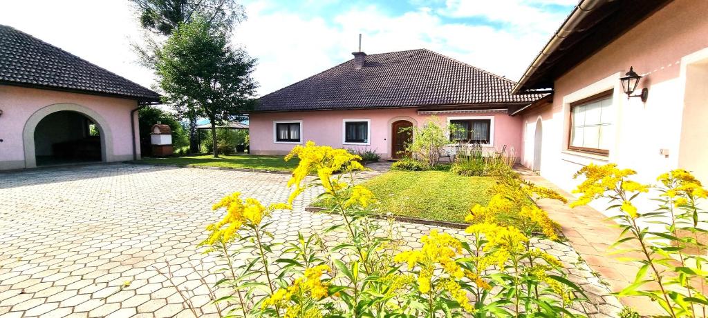 Zahrada ubytování Bungalow & Apartments "Am Deber" Velden - Augsdorf