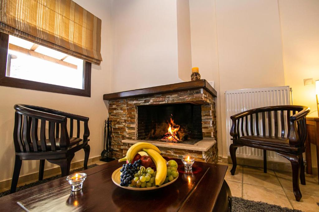 ΕΣΠΕΡΙΔΕΣ - 16