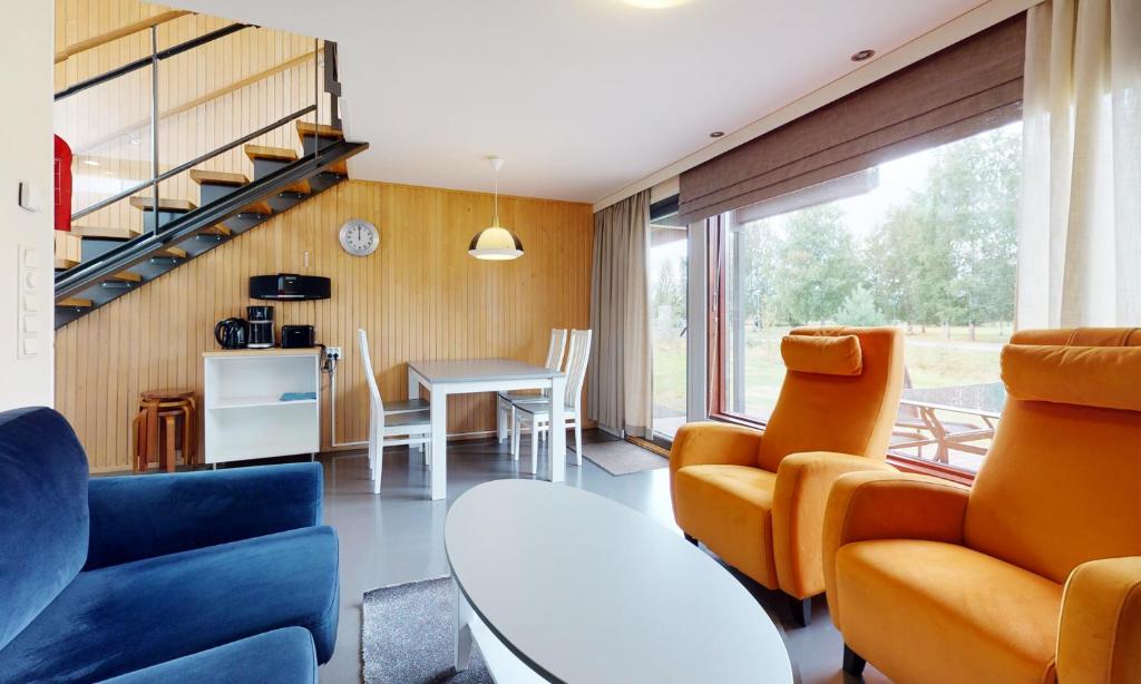 Khu vực ghế ngồi tại Kokkola Camping Meripuisto