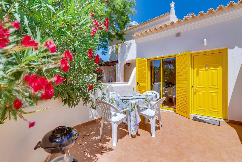 Side Villas - 1bdr Retreat with BBQ & Patio