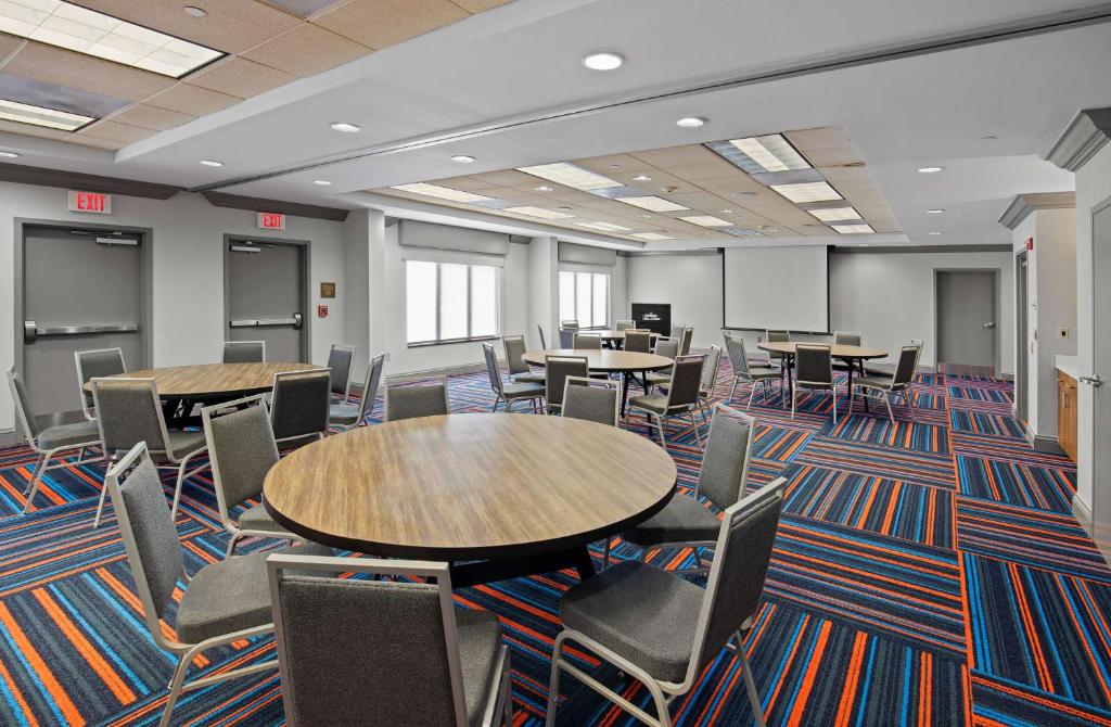 Hampton Inn & Suites Murfreesboro photo