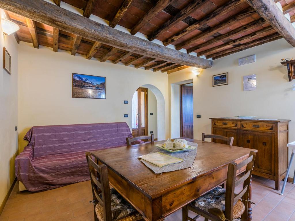 A seating area at Holiday Home Poggetto Pellegrini by Interhome