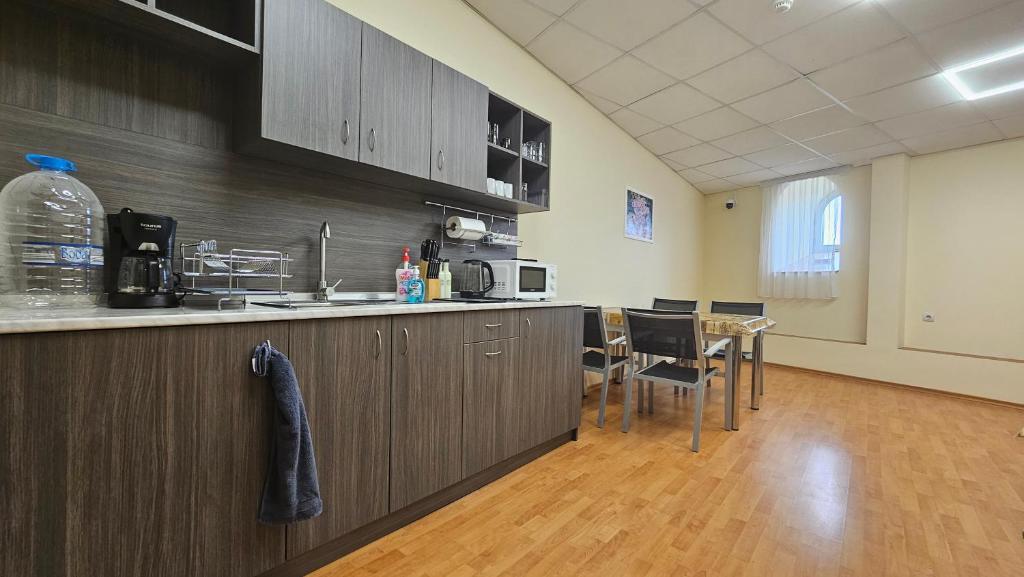 Kuchyň nebo kuchyňský kout v ubytování Hostel CANTO