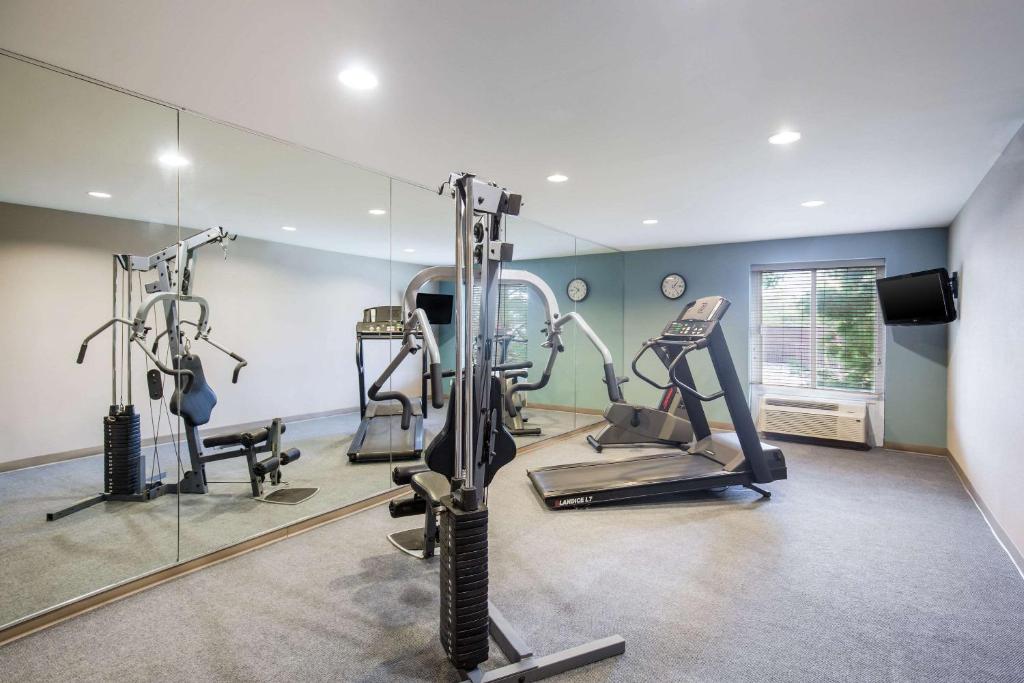 Gimnasio o equipo deportivo en Sleep Inn & Suites