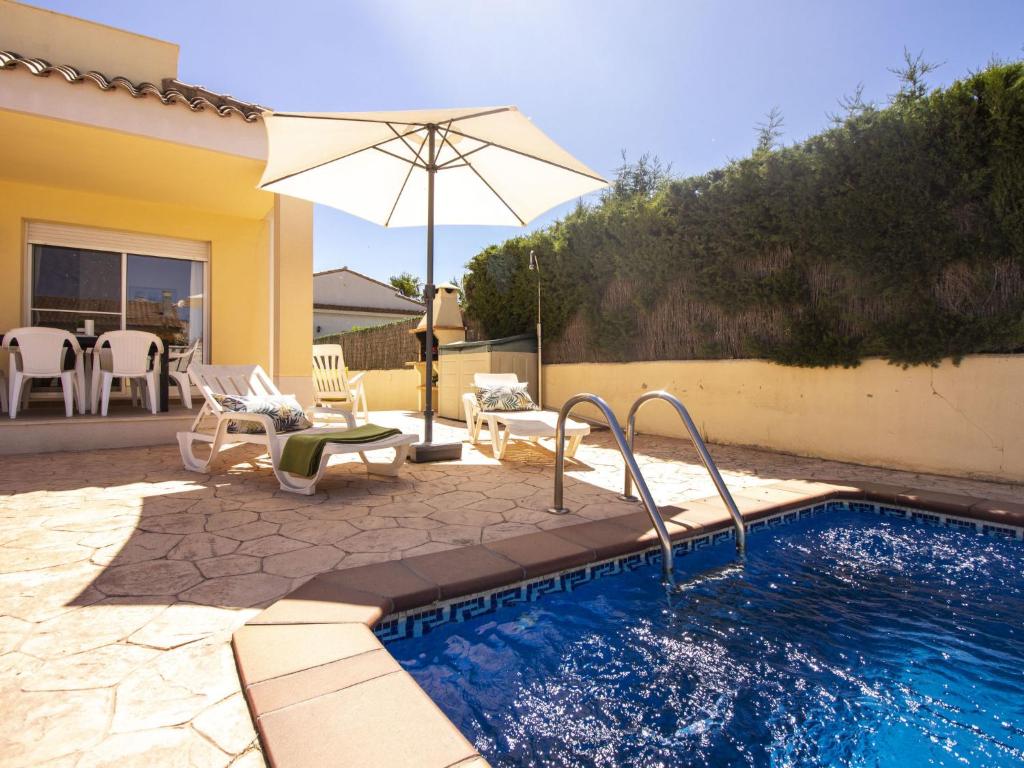 Bazén v ubytovaní Holiday Home Flamenc 1 by Interhome alebo v jeho blízkosti