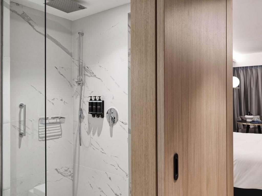 Ένα μπάνιο στο Grand Hyatt Athens