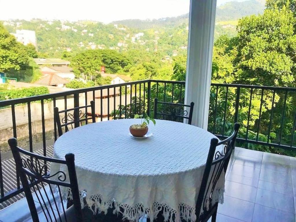 Balkón nebo terasa v ubytování Anu Homestay