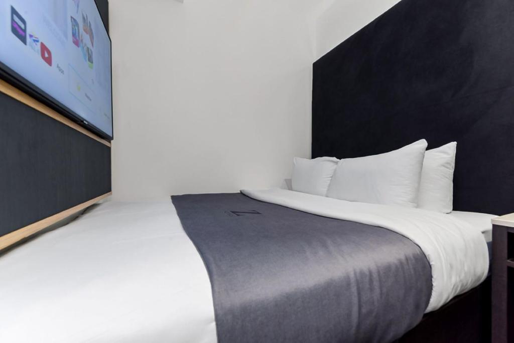 The Z Hotel Trafalgar - Resim 32