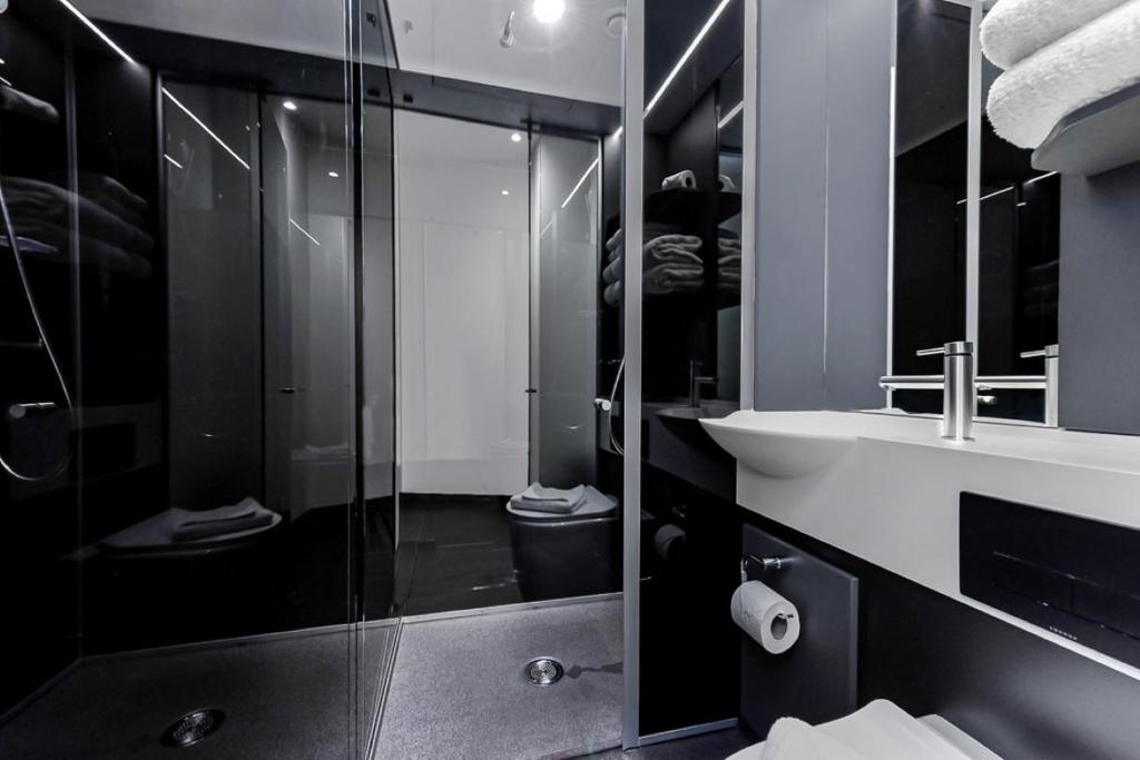 The Z Hotel Trafalgar - Resim 33