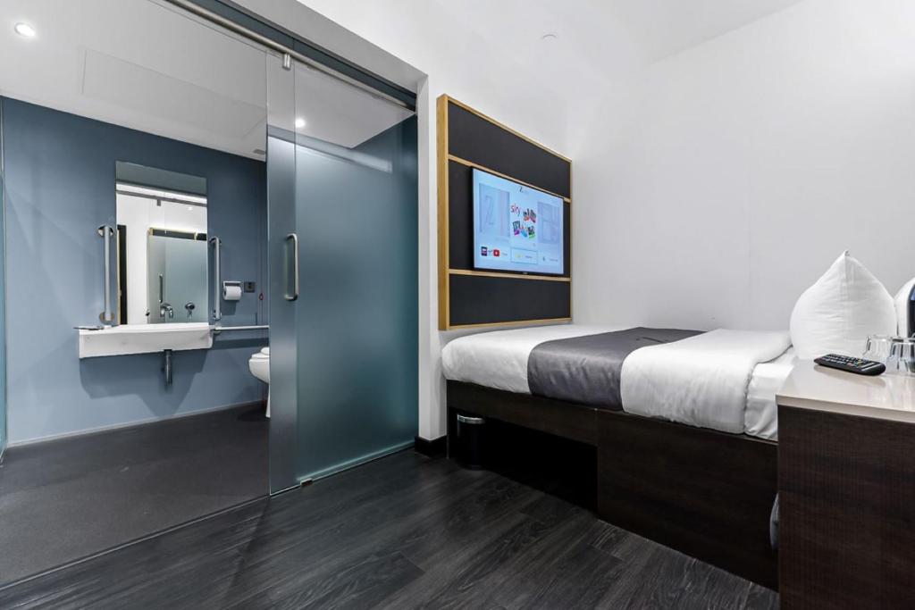 The Z Hotel Trafalgar - Resim 37