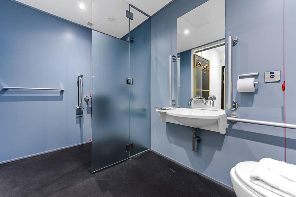 The Z Hotel Trafalgar - Resim 38