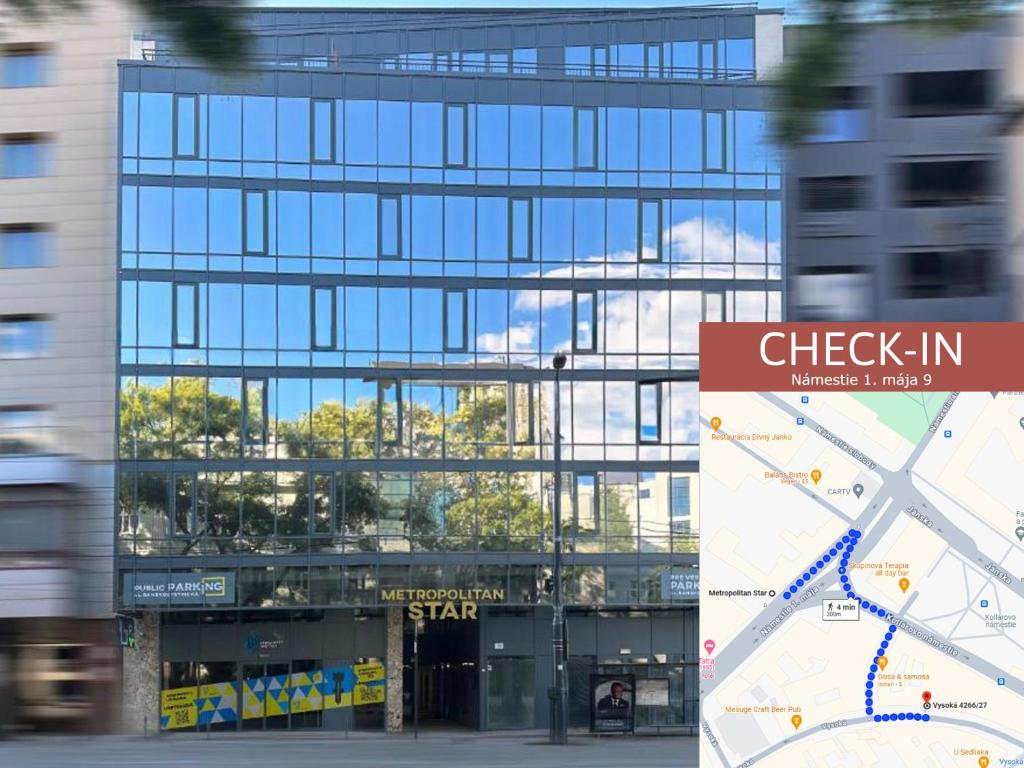 Hotel Reverie - Dependance, Check-in at Metropolitan Star