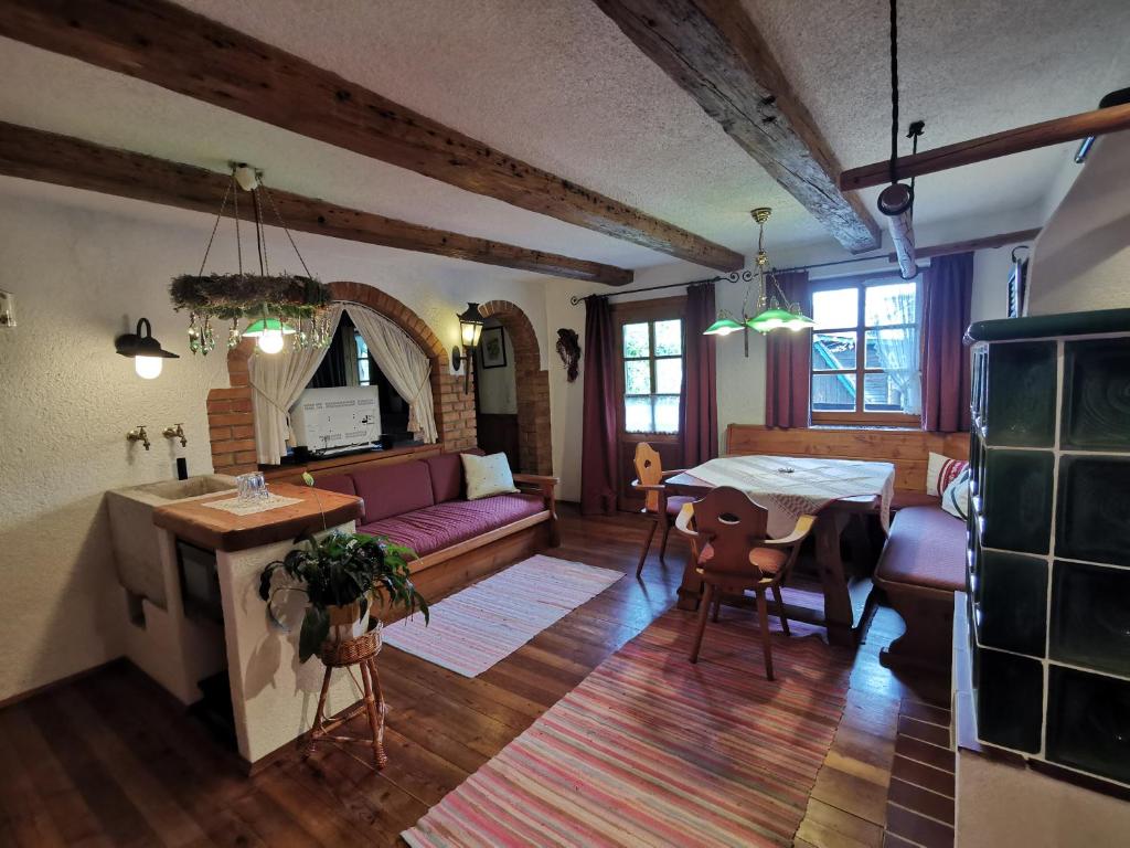 Kuchyň nebo kuchyňský kout v ubytování Pension Kirchleitn