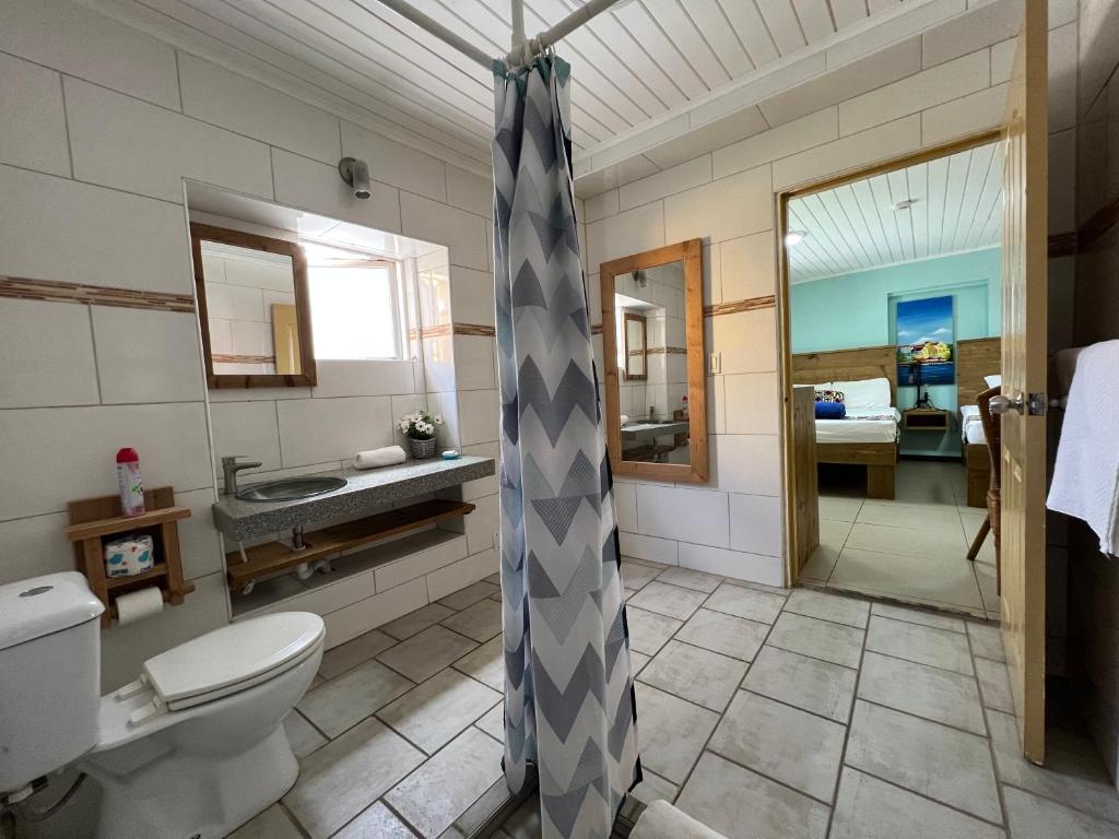 Koupelna v ubytování Mustique Suites Curacao