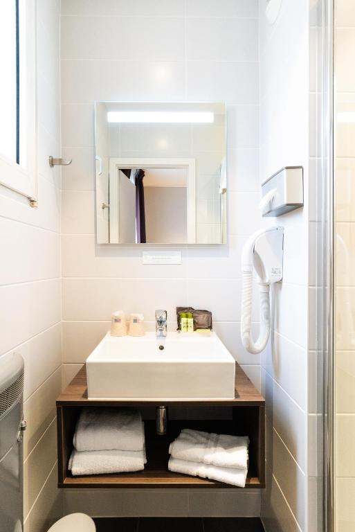 Hotel de Flore - Montmartre - Resim 43