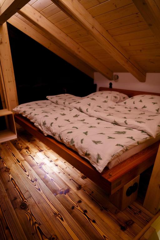 Postel nebo postele na pokoji v ubytování Chata Žulová stráň