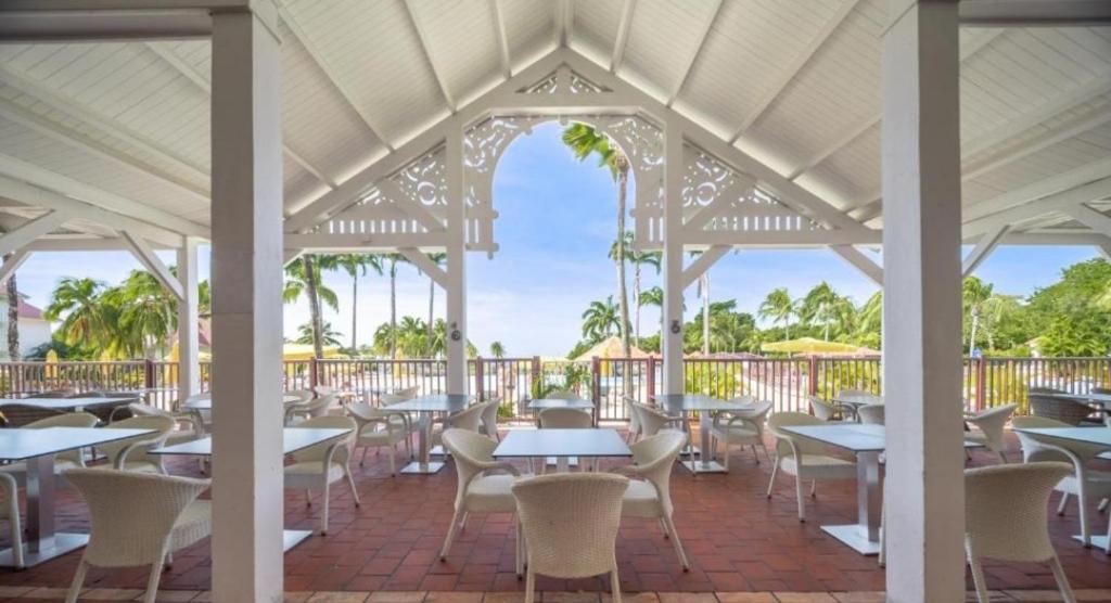 Restaurace v ubytování Martinique Ste Luce 2 Chambres 5' des plages